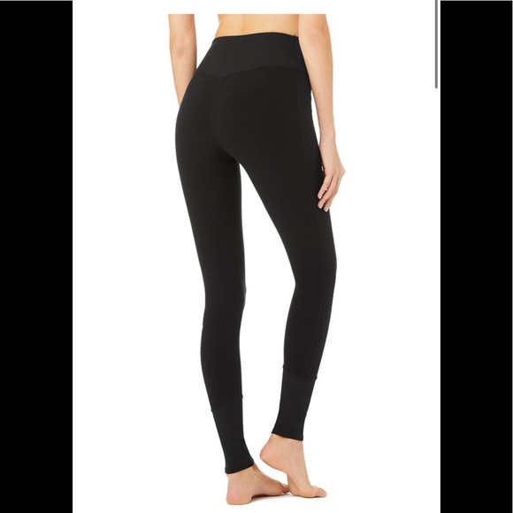 Alo High-Waist Alosoft Lounge Legging - Picture 2 of 4